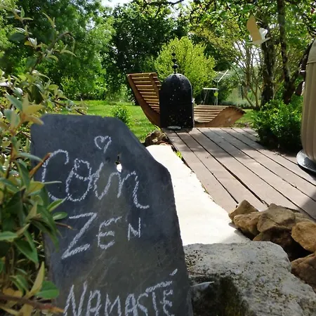 לינה וארוחת בוקר Douvilla