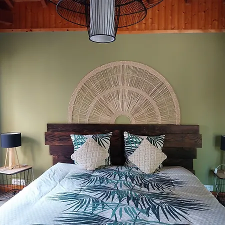 Douvilla לינה וארוחת בוקר