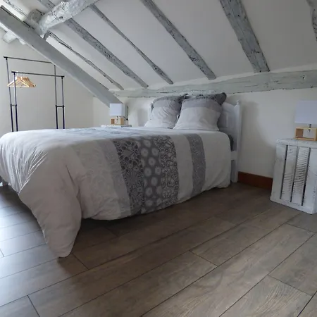 Douvilla לינה וארוחת בוקר דוביל